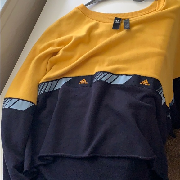 Adidas crop long sleeve - Picture 2 of 3